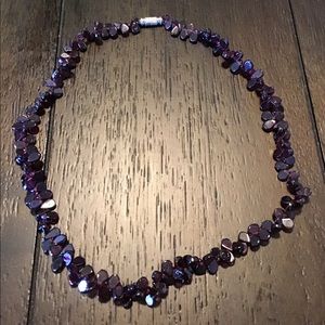 Woman’s garnet Necklace
